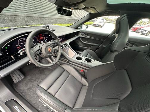 2026 Porsche Taycan 4S