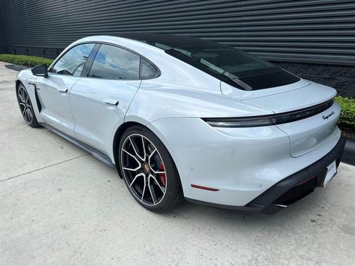 2026 Porsche Taycan 4S