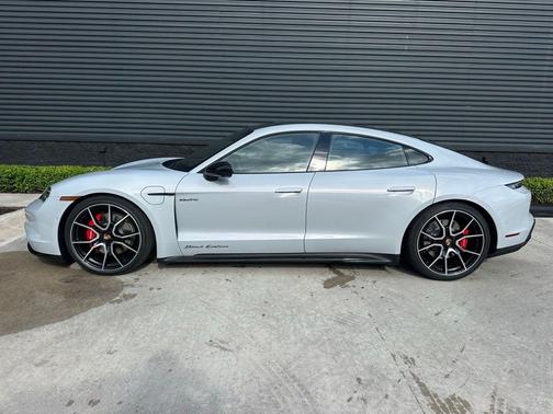 2026 Porsche Taycan 4S