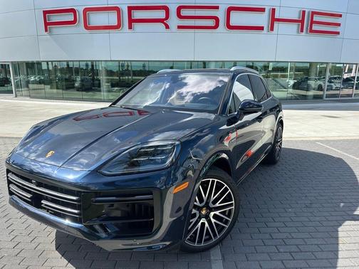 2024 Porsche Cayenne E-Hybrid Turbo