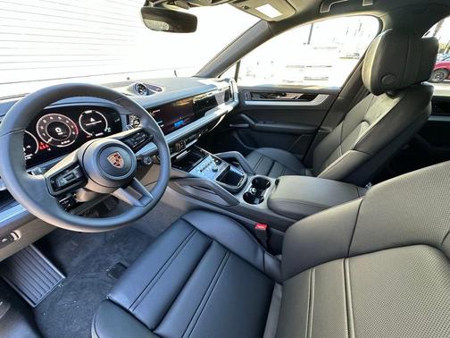 2026 Porsche Cayenne AWD