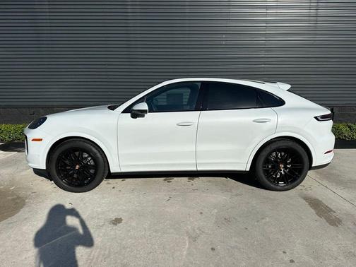 2026 Porsche Cayenne AWD