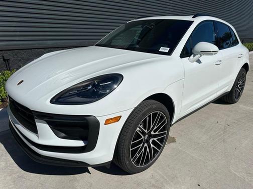 2025 Porsche Macan T