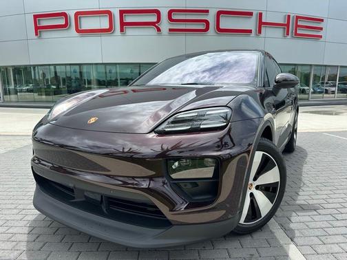 Copper 2025 Porsche Macan Base