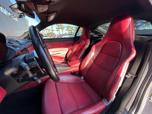 2021 Porsche 718 Cayman S