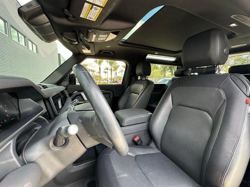 2023 Land Rover Defender 90 X-Dynamic SE