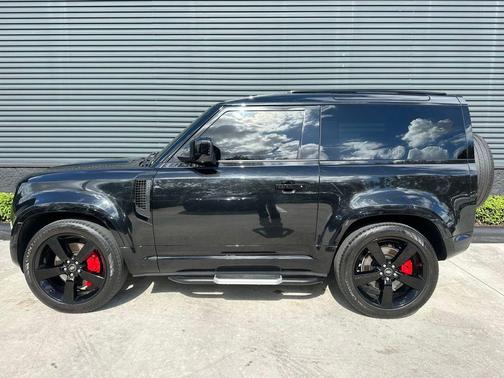 2023 Land Rover Defender 90 X-Dynamic SE