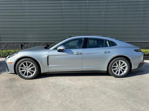 Silver Metallic 2026 Porsche Panamera Base