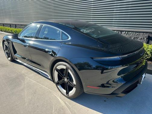 2025 Porsche Taycan Base