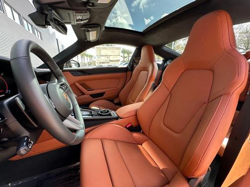 2026 Porsche 911 Carrera 4 GTS