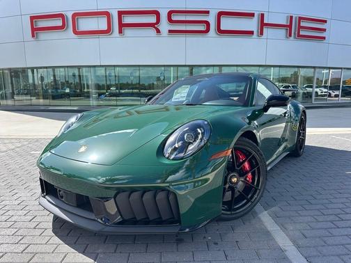 2026 Porsche 911 Carrera 4 GTS