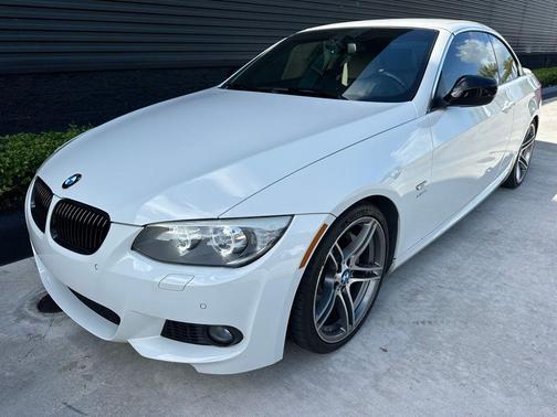 Alpine White 2011 BMW 335 is
