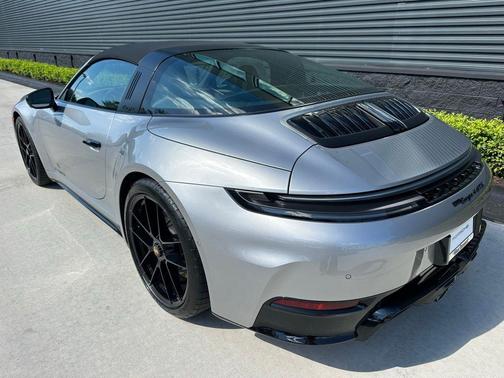 2026 Porsche 911 Targa 4 GTS