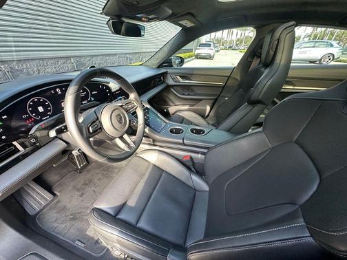 2025 Porsche Taycan Turbo S