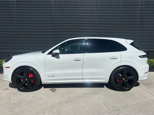 2026 Porsche Cayenne GTS