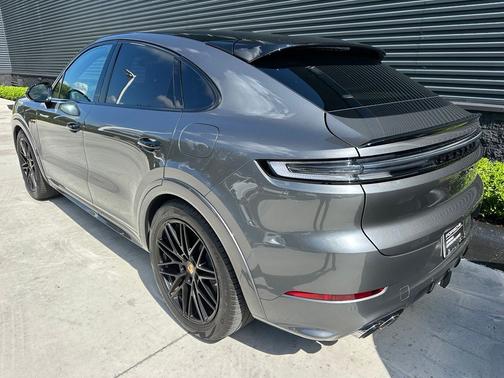 Gray 2024 Porsche Cayenne Base