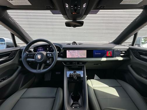 Silver Metallic 2026 Porsche Macan Base