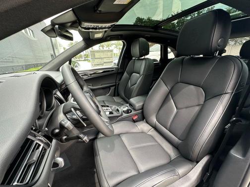 Chalk 2026 Porsche Macan