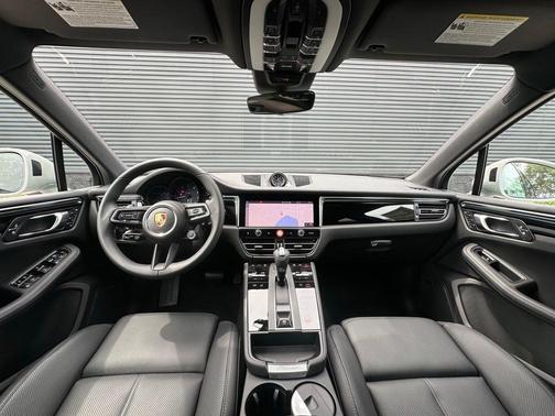 Chalk 2026 Porsche Macan