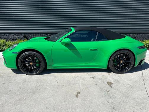 2023 Porsche 911 Carrera 4S