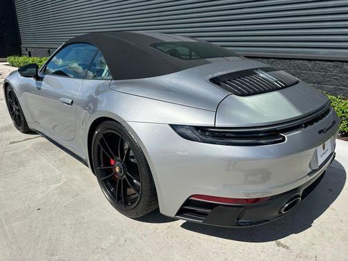 2022 Porsche 911 Carrera GTS