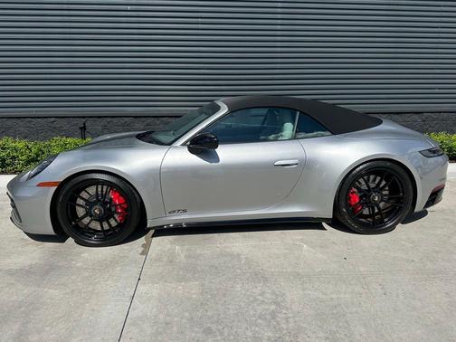 2022 Porsche 911 Carrera GTS