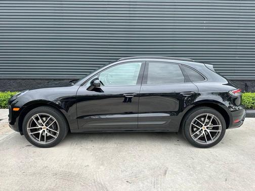 2023 Porsche Macan 