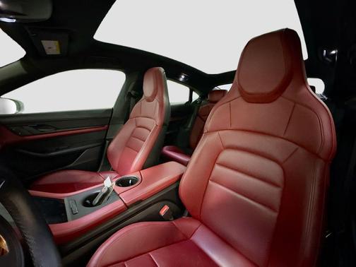 2022 Porsche Taycan Base