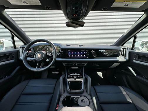 2026 Porsche Cayenne Base