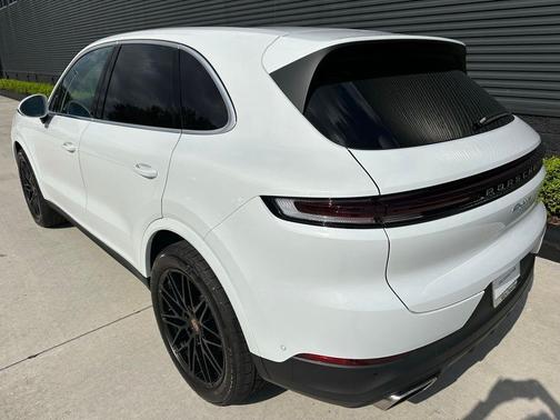 2026 Porsche Cayenne Base