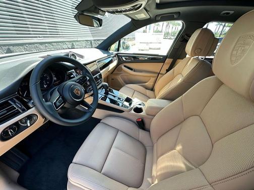 Chalk 2026 Porsche Macan Base