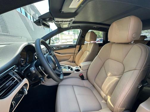 Chalk 2026 Porsche Macan Base