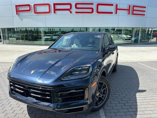 2025 Porsche Cayenne Base