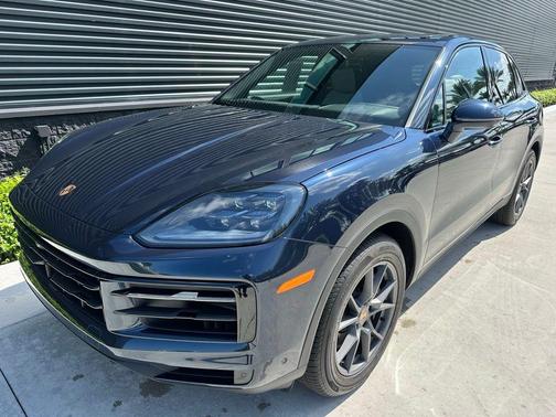 2025 Porsche Cayenne Base