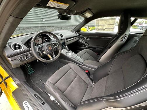 2025 Porsche 718 Cayman GTS 4.0