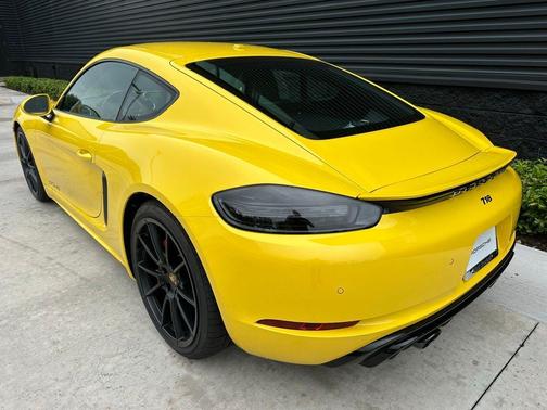 2025 Porsche 718 Cayman GTS 4.0