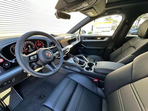 2026 Porsche Cayenne Base
