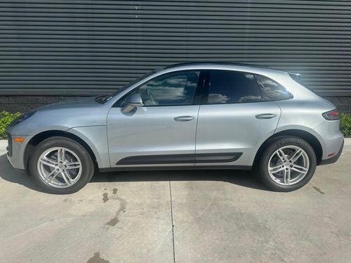 2025 Porsche Macan