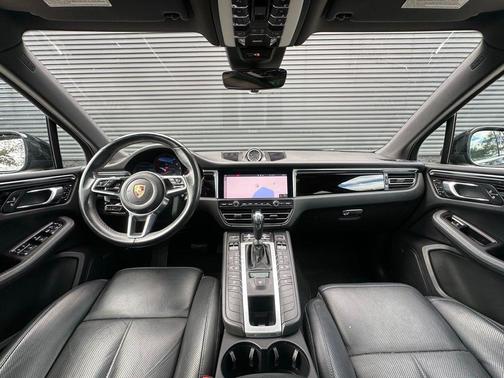 2020 Porsche Macan Base
