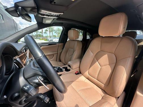 2024 Porsche Macan S