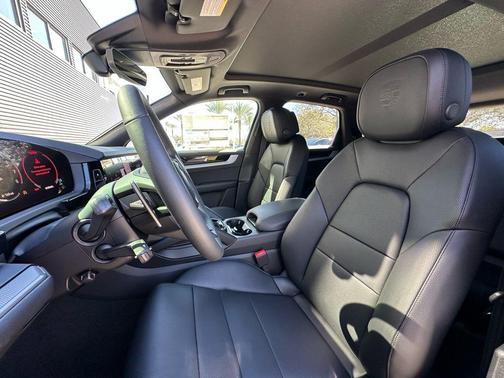 2026 Porsche Cayenne Base