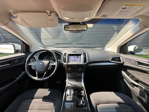 Oxford White 2019 Ford Edge SEL
