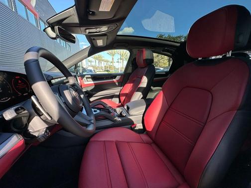 2026 Porsche Cayenne AWD