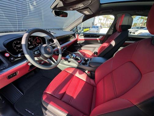 2026 Porsche Cayenne AWD