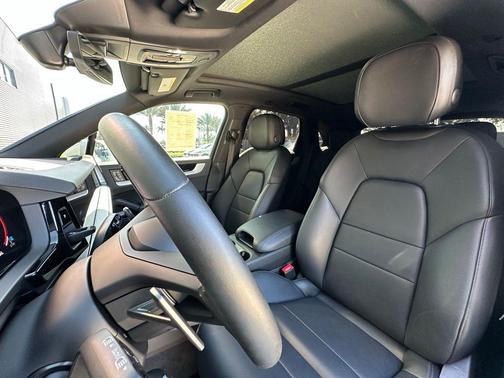 2024 Porsche Cayenne Base