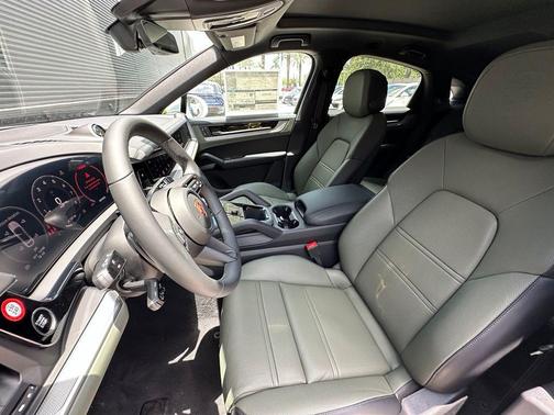 Carrara White Metallic 2026 Porsche Cayenne AWD
