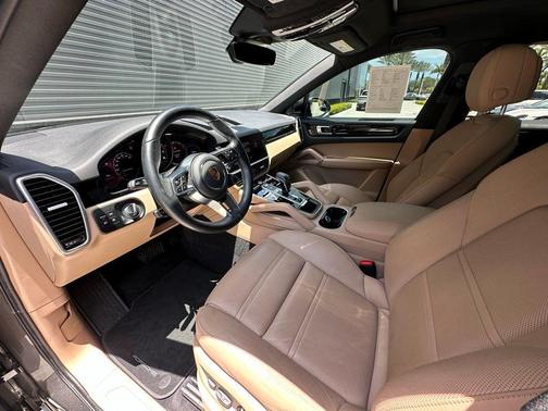 2022 Porsche Cayenne