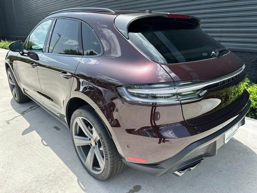 2025 Porsche Macan
