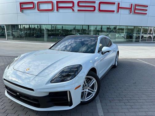 2024 Porsche Panamera Base