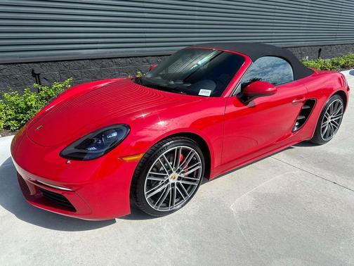 2024 Porsche 718 Boxster S